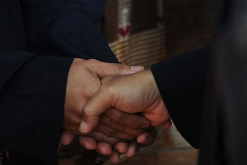 Menjadi Pemaaf Akan Membuat Hari Anda Lebih Bahagia, Karena Anda Tahu Allah Maha Pemaaf